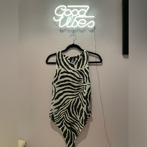 Boohoo Tops - Boohoo zebra print body-suit